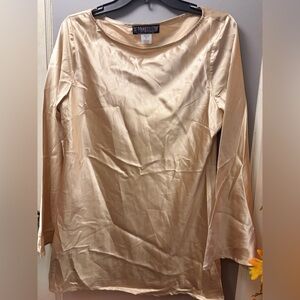 ❤️ 7 for $25! Pyramid Collection Satin Cream Blouse